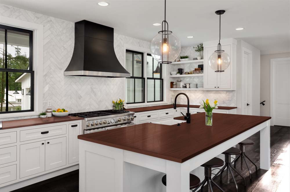 Retique ItÂ® Wood'n Finish Kit in Red Mahogany for interior wood surfaces, shown with a grained kitchen countertop.
